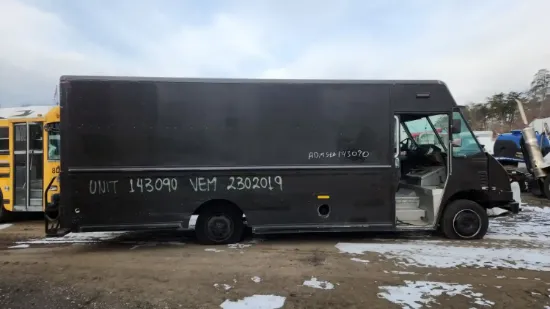 Picture of 2008-freightliner-mt55-chassis-truck-delivery